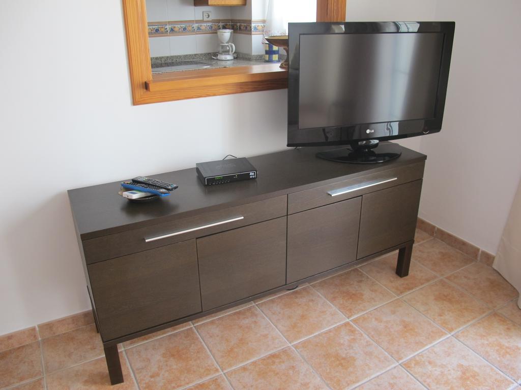Apartamentos Jimmy 2 Нерха Екстериор снимка