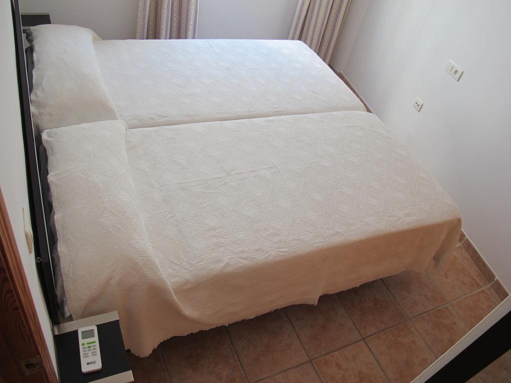 Apartamentos Jimmy 2 Нерха Екстериор снимка